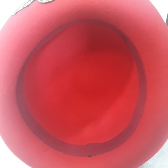 Vintage red felt medallion hat - Picture 6 of 6